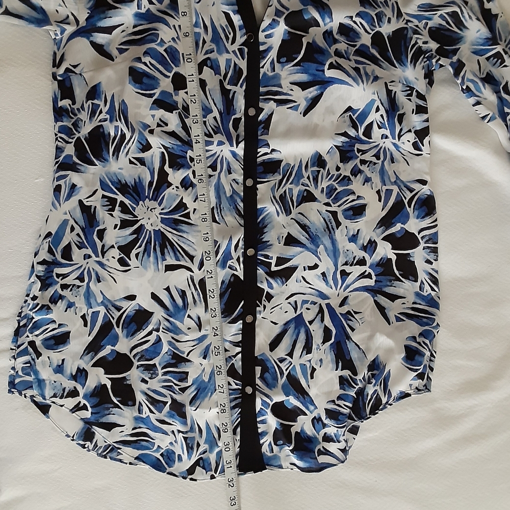 JM Collection Size S  100 Polyester $12 - Picture 5 of 8